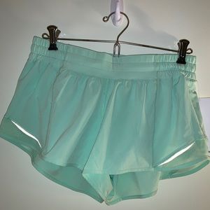 BRAND NEW: Lululemon Hotty Hot Short II